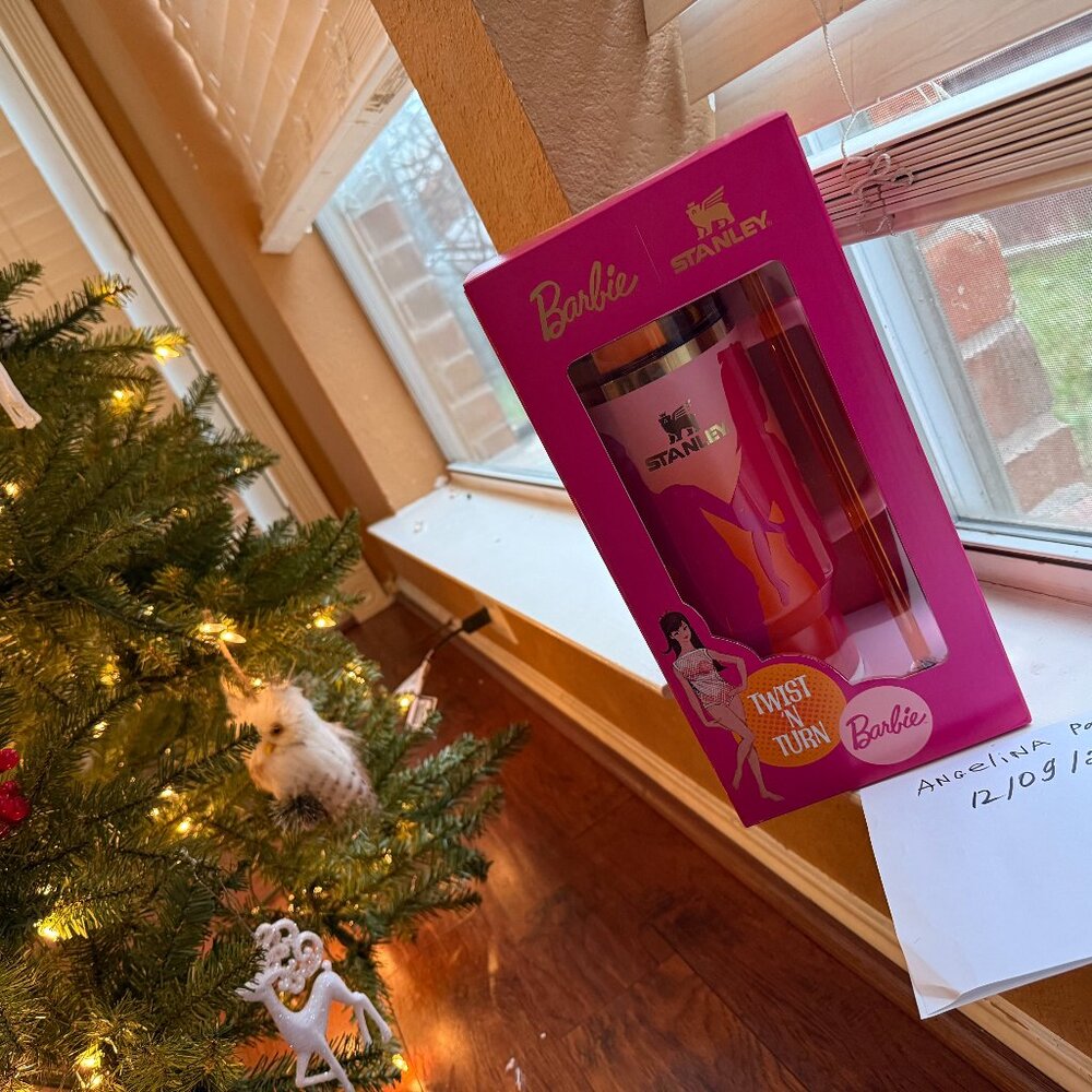 Stanley Barbie Tumbler Quencher 40 oz brand new with tags authentic